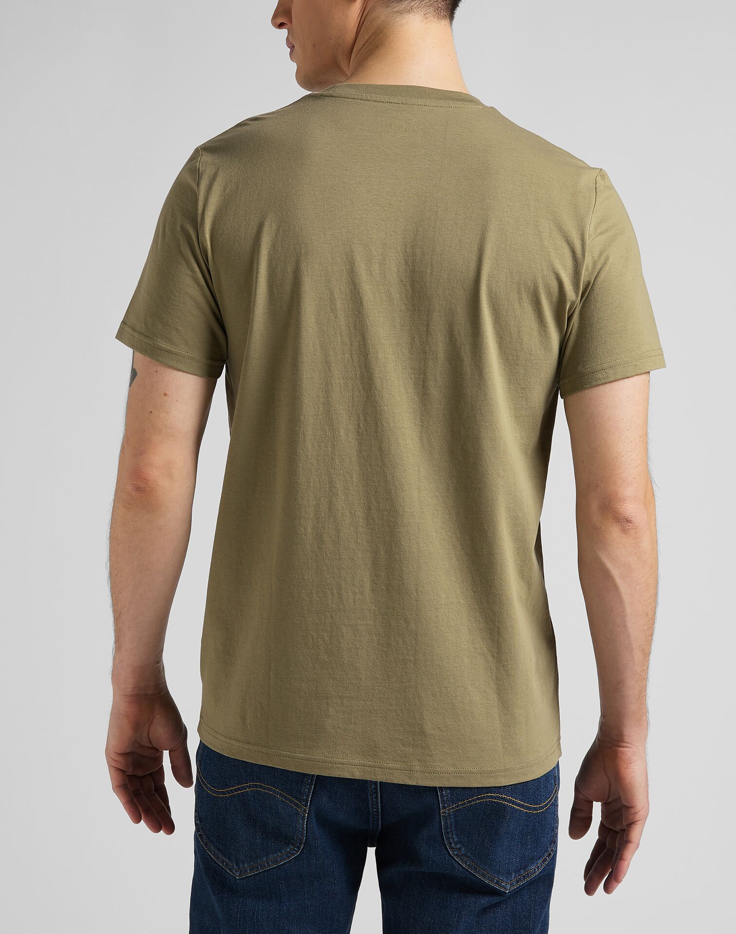 112145359 Wobbly Logo Tee σε Χακί